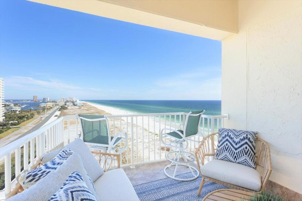 Ocean Front Penthouse Panoramic Views Of Gulf,pensacola Beach,pier, & Bay * Pensacola Beach