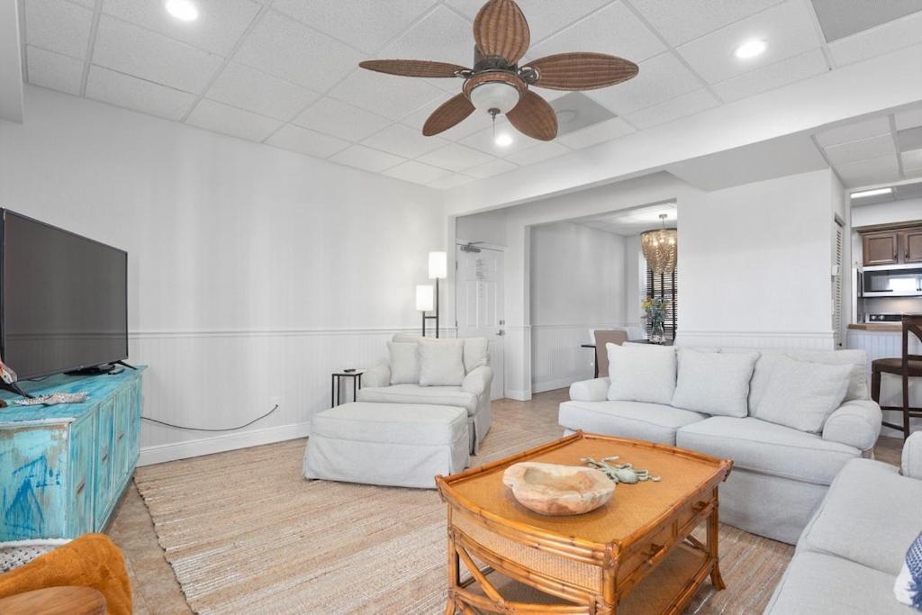 Apartment Ocean Front Penthouse Panoramic Views Of Gulf,pensacola Beach,pier, & Bay