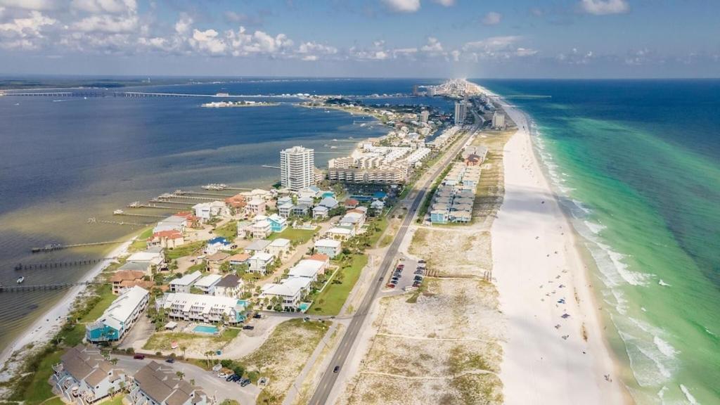 Apartment Ocean Front Penthouse Panoramic Views Of Gulf,pensacola Beach,pier, & Bay *