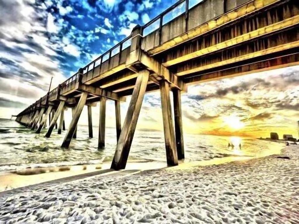 Ocean Front Penthouse Panoramic Views Of Gulf,pensacola Beach,pier, & Bay *