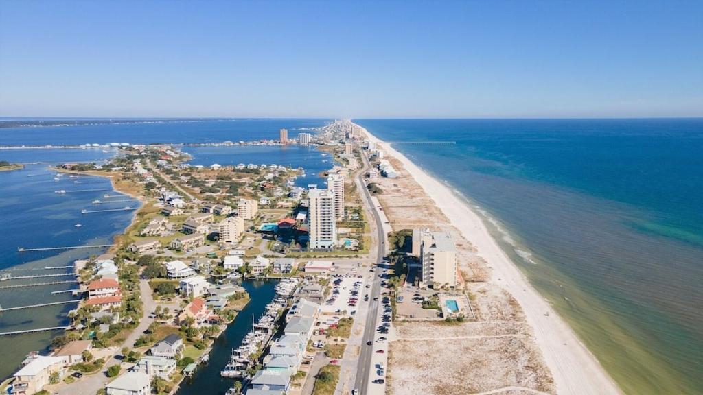 Ocean Front Penthouse Panoramic Views Of Gulf,pensacola Beach,pier, & Bay